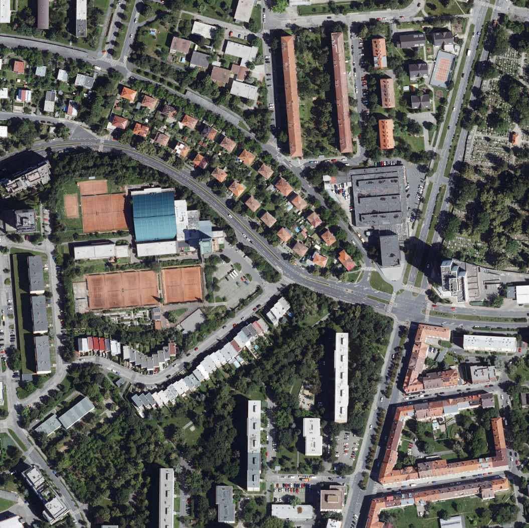 nouzova-kolonie-na-dlouhe-ceste-letecky-snimek-2020