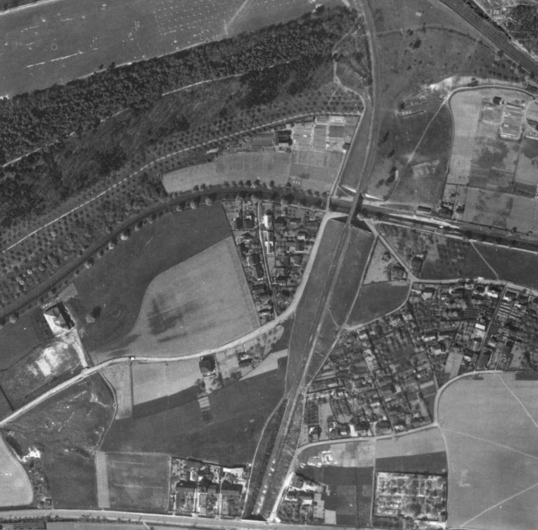 nouzova-kolonie-pred-mostem-letecky-snimek-1945