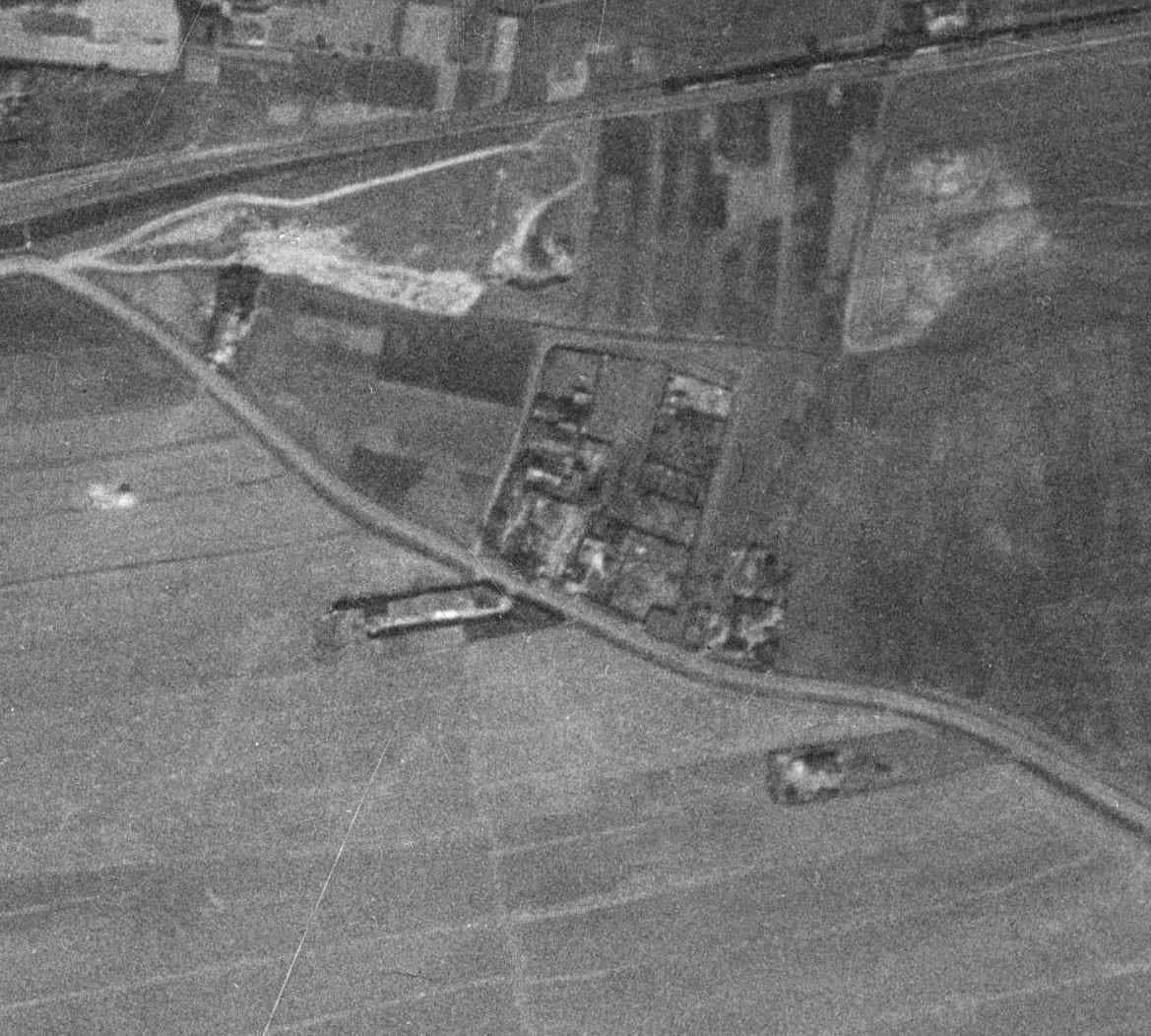 nouzova-kolonie-k-vackovu-letecky-snimek-1953