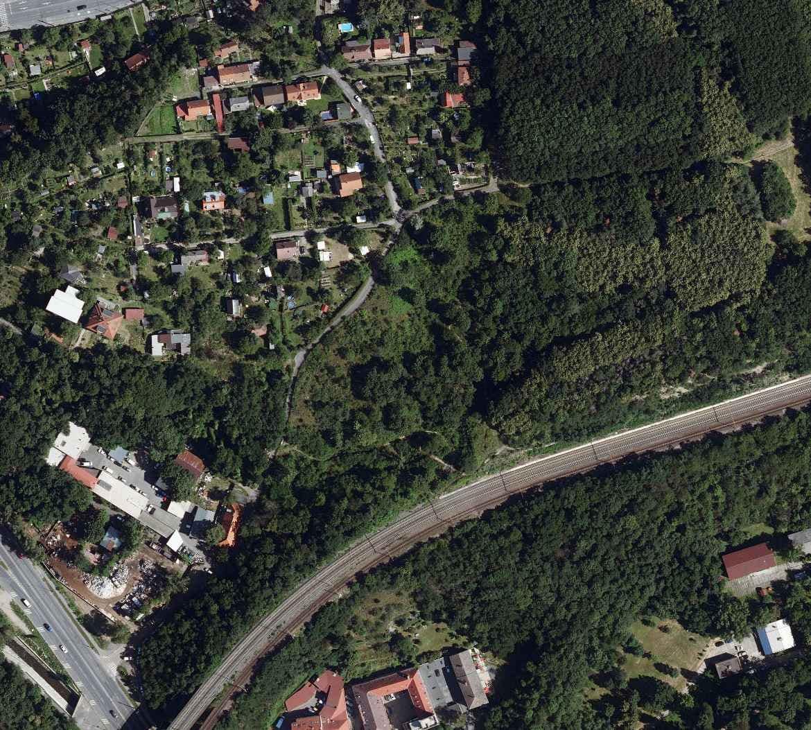 nouzova-kolonie-udoli-desu-letecky-snimek-2020