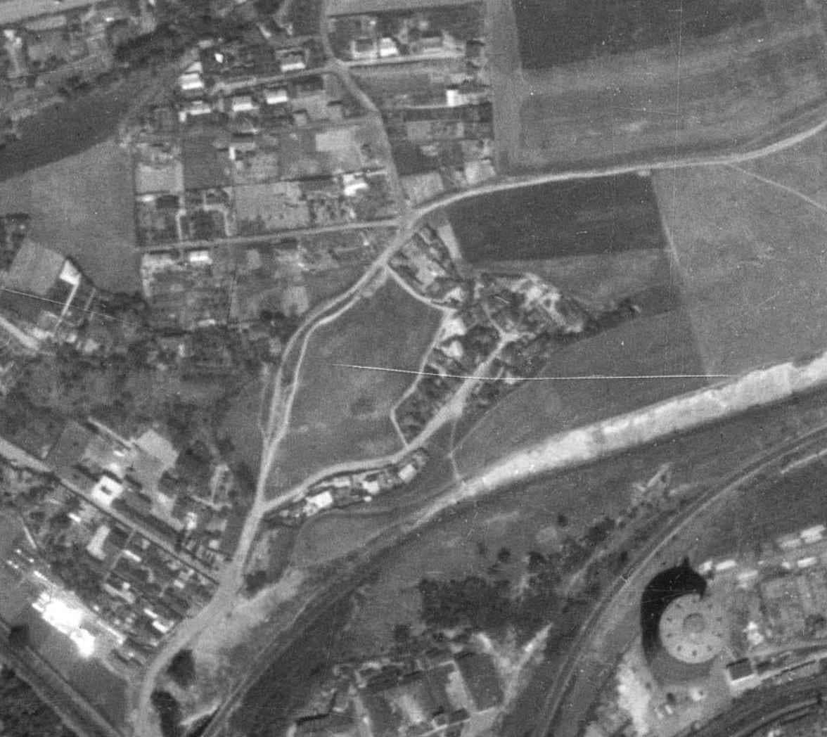 nouzova-kolonie-udoli-desu-letecky-snimek-1953
