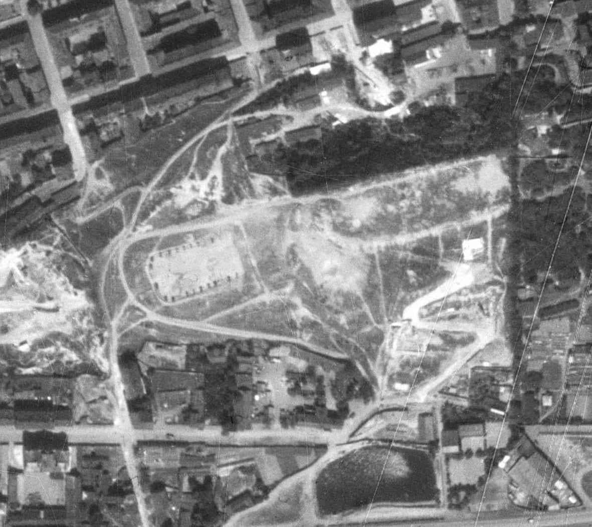 nouzova-kolonie-vrch-sv.-krize-letecky-snimek-1953