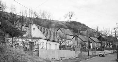 nouzova-kolonie-pod-zameckem-domy-1989