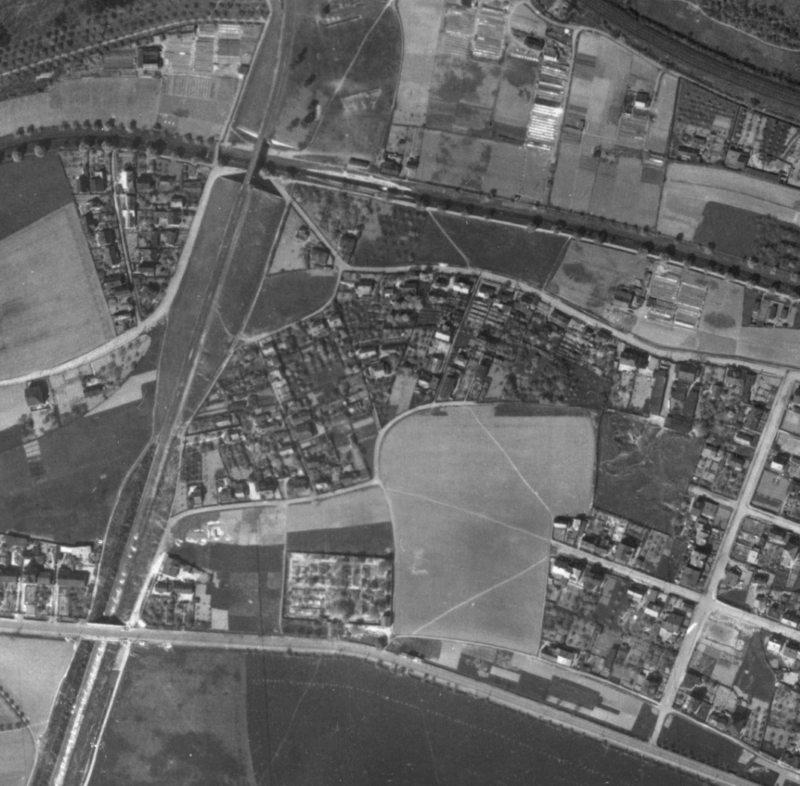 nouzova-kolonie-za-mostem-letecky-snimek-1945